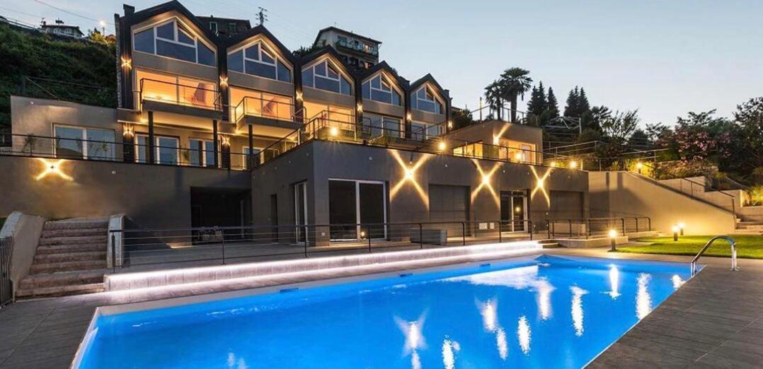 Baia Blu - Luxury Apartments With Pool Cremia Екстериор снимка